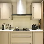The Norfolk Townhouse - Stunning 5Bdr Home