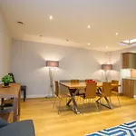 The Escalier Mews - Bright 3Bdr Home