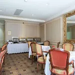 Park Lane Mews Hotel
