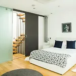 The Holborn Lights - Modern 3Bdr Home With Rooftop Terrace & Garage