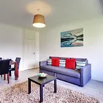 Kingswood Apartment