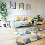 Perfectly Located Stunning Apartment