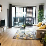 Perfectly Located Stunning Apartment