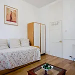 Arsenal 123 Close To Emirates Stadium Direct Eurostar Heathrow-3 Apartments Here