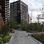 London City Island 3 Bedroom Luxury Apartments, Canary Wharf