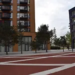 London City Island 3 Bedroom Luxury Apartments, Canary Wharf