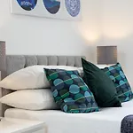 Skyline Serviced Apartments - Beckett