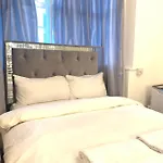 Hyde Park Bayswater Apartment