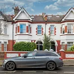 Charming 2Br Flat With Patio In Hammersmith