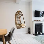 Magnificent House For 6 In Fulham With Back Garden