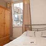 Fieldgate Spacious Rooms