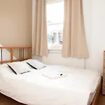 Fieldgate Spacious Rooms