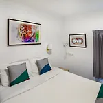 St George\'S Hotel