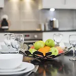 Modern Apartments In Bayswater Central London Free Wifi & Aircon By City Stay Aparts London