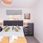 Shepherd Market Apartment