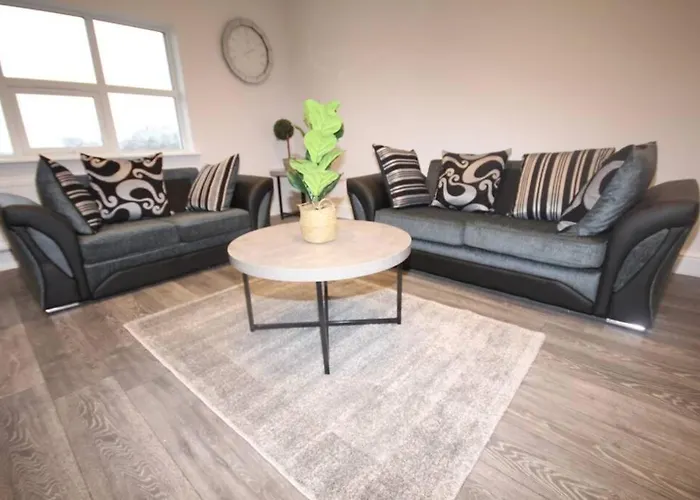 Great West Road Apartments Flat D