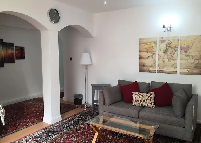 Luxurious Apartment In Kensington & Chelsea