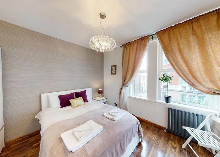 Modern 2 Bed Flat In Paddington Near Hyde Park For Up To 4 People