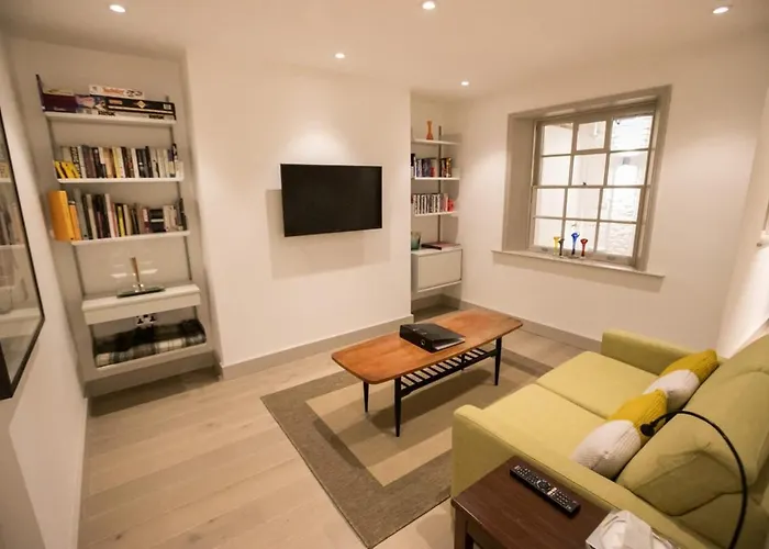 Stylish & Modern 1Bd Kensington Flat Sleeps 2