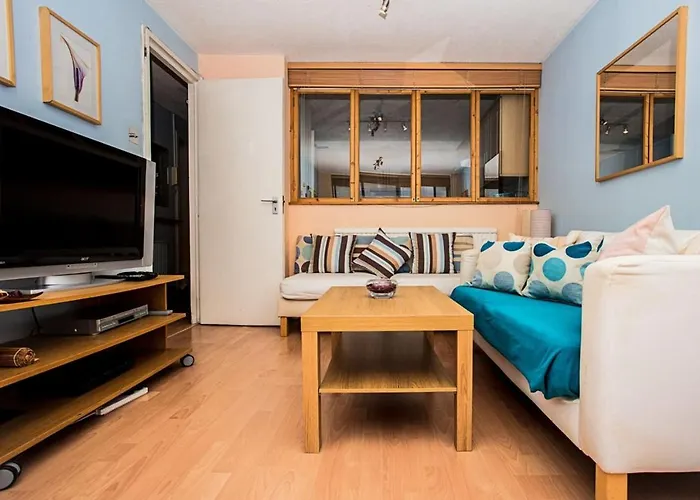 Beautiful Views - 1-Bedroom In Chancery Lane