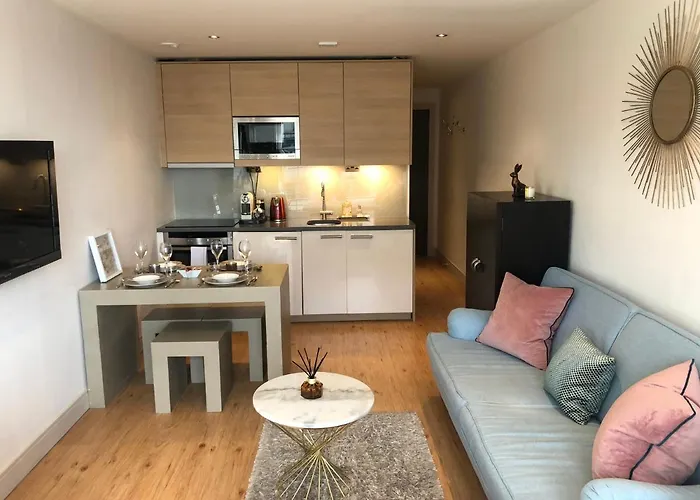 Luxury Chelsea Harbor Studio