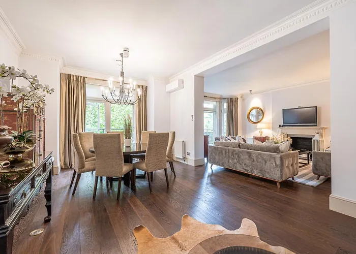 Knightsbridge Luxury 4 Bedroom En Suite Apartment