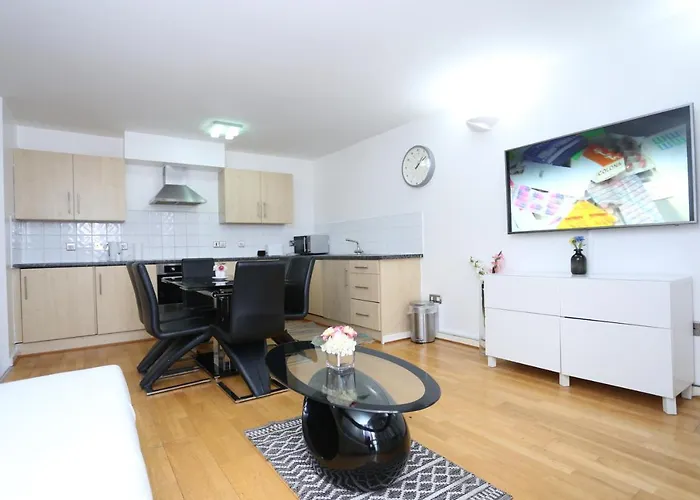 Gorgeous 2 bedroom 2 bathroom Woolwich