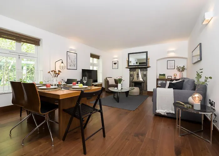 New! Big 2 Bedr/3 Beds Best Covent Garden!