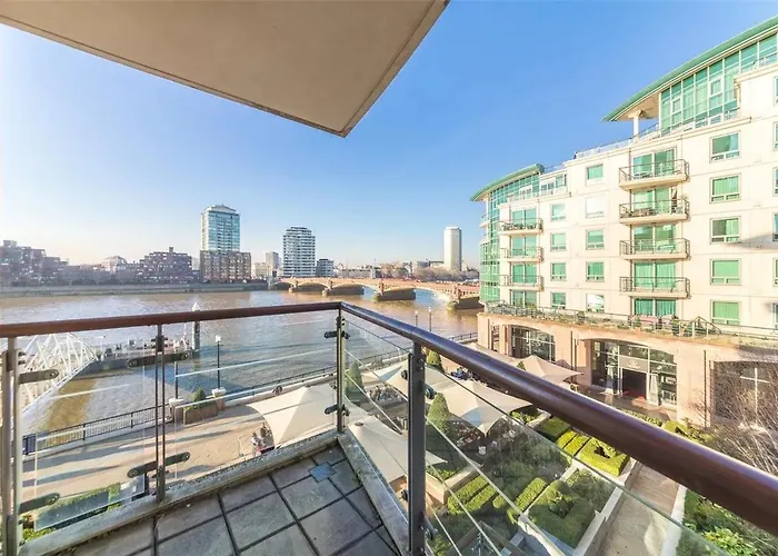 Panoramic Riverside Facing - 2 Bed - 2 Bath - 2 Balconies - In London Nine Elms