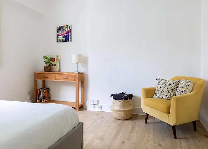 Beautiful 2 bedrooms apartment in Knightsbridge