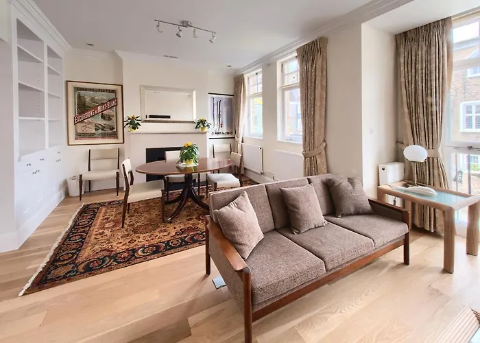 Serene Townhouse With Parking