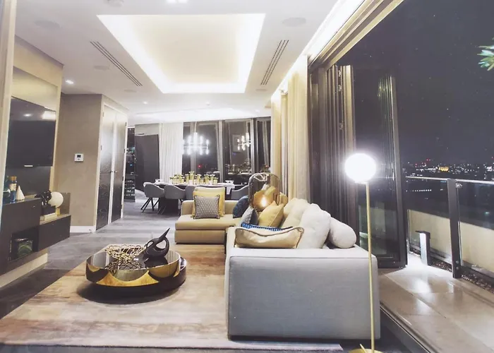 Parliament House - Luxury Penthouse