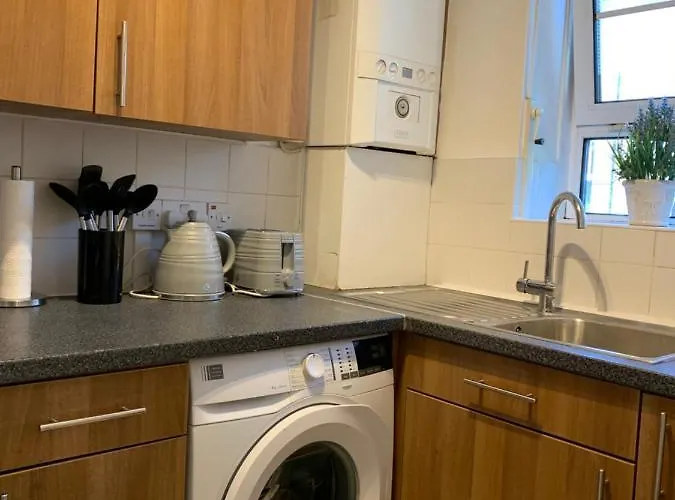 New Look Flat In Waterloo