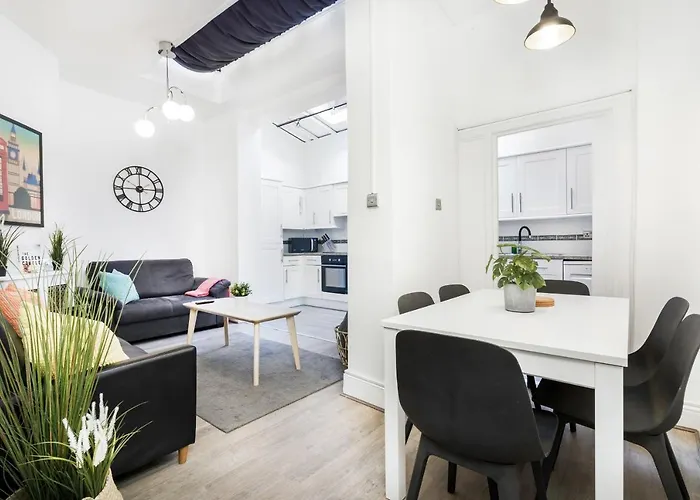 Two Bedroom Apartment In Central London With Large Terrace