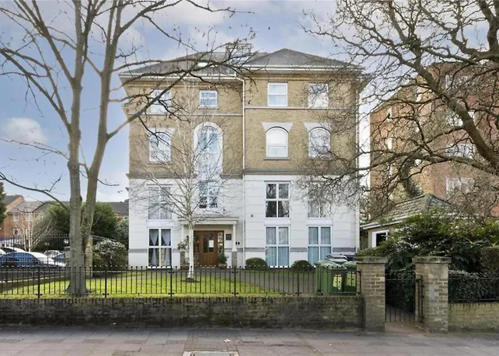Remarkable 2-Bedroom Apartment With An Ensite