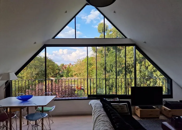 London Sky Home - Stunning 3 Bed Apt In The Sky