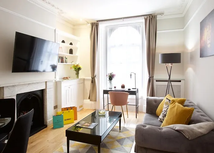 Avari Apartments - Winchester Collection