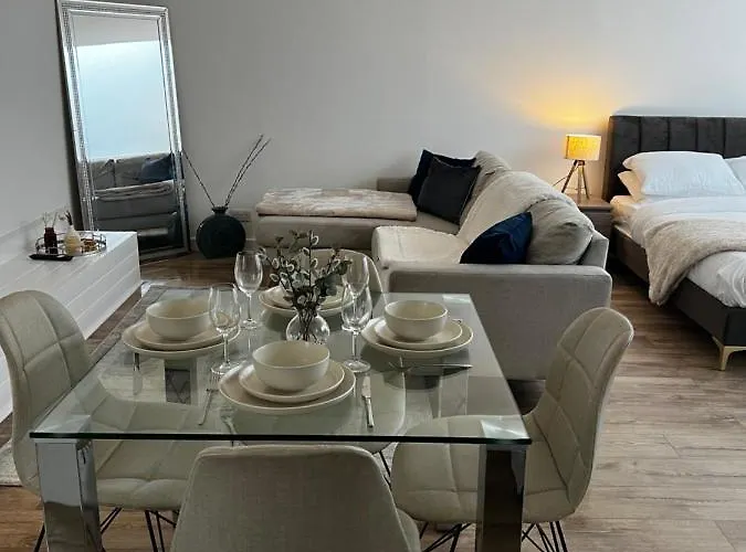 Modern Studio In Popular South Kensington Location