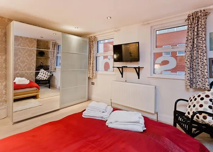 Whole House In Central Camden Town