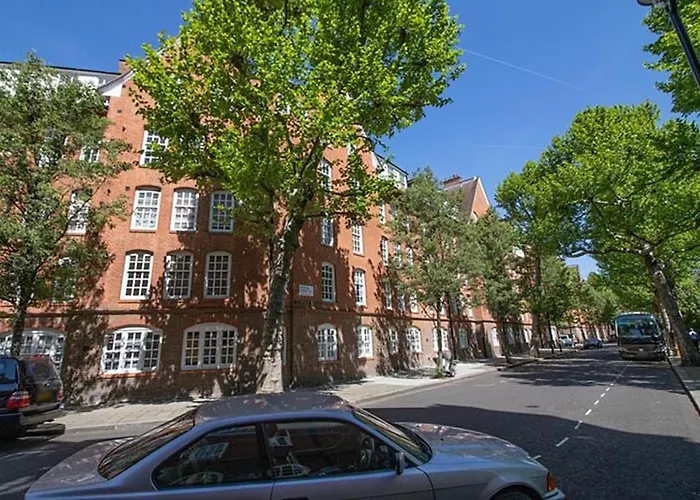 Nearby The London Eye & Big Ben, 2 Large Double Bedrooms