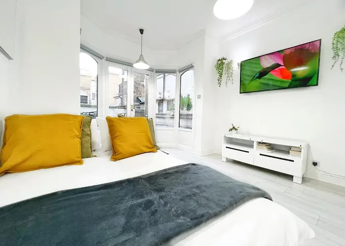 Luxurious Terrace 2 Bedrooms In Relaxing Covent Garden Apartment