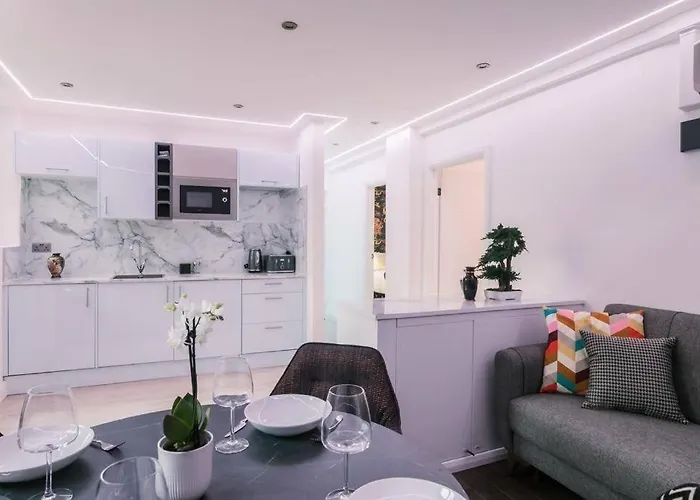 Fitzrovia Apartment 1