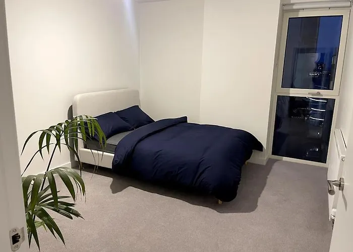 Beautiful One-Bed In White City!