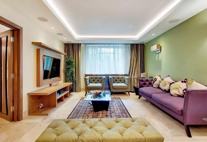 Zthe Caroline Residence