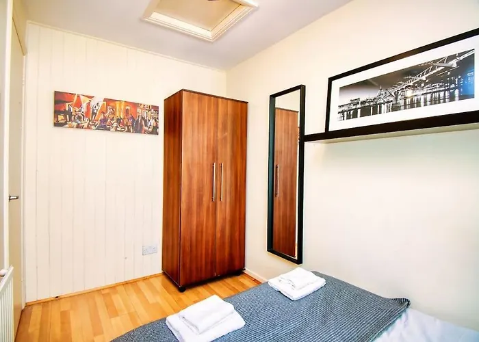 2 Bed Camden Mews