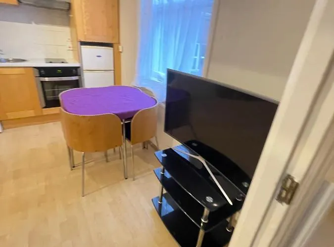 First Floor Lisson Street