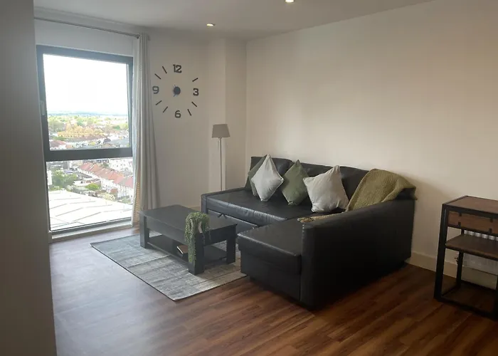 Lovely Luxury 1-Bed Apartment In Wembley
