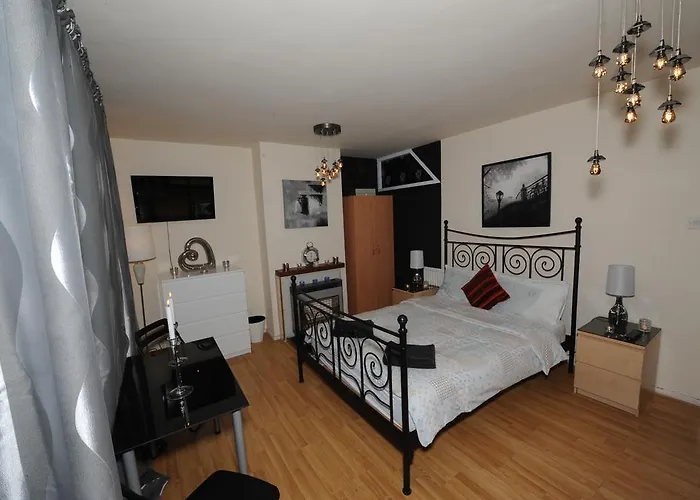 Bloomfield Rooms