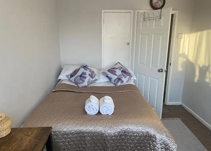 One Double Bedroom In A Shared Apartment