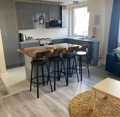 2 Bedroom Flat In Kensington.